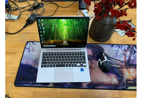 HP EliteBook 830 G10 I5 Th13