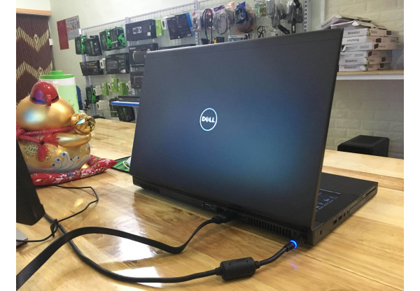 Dell Precision M6800 i7 4910QM