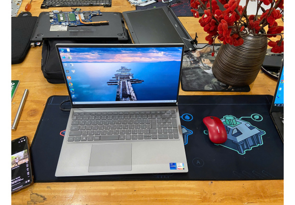 Dell Inspiron 15 5510 i7 Th11 