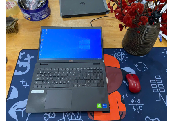 Dell Latitude 3520 i7 1165G7